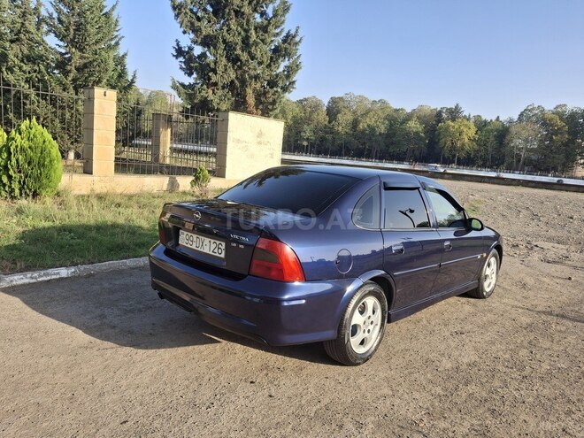 Opel Vectra 1999, 380,000 km - 1.8 l - Qazax
