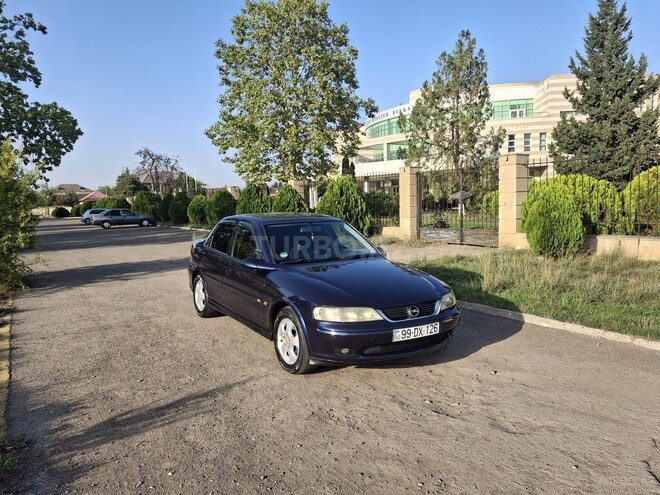 Opel Vectra 1999, 380,000 km - 1.8 l - Qazax