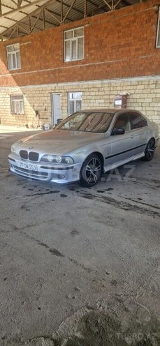 BMW 523 1998, 300,000 km - 2.5 l - Masallı