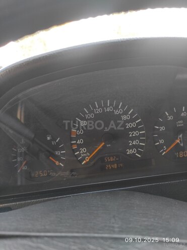 Mercedes C 240 1998, 254,818 km - 2.4 l - Qazax