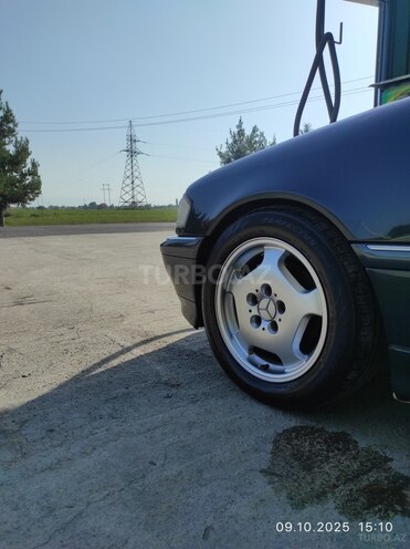 Mercedes C 240 1998, 254,818 km - 2.4 l - Qazax