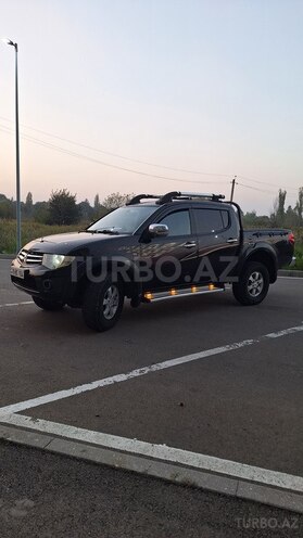 Mitsubishi L200 2012, 301,466 km - 2.5 l - Lənkəran