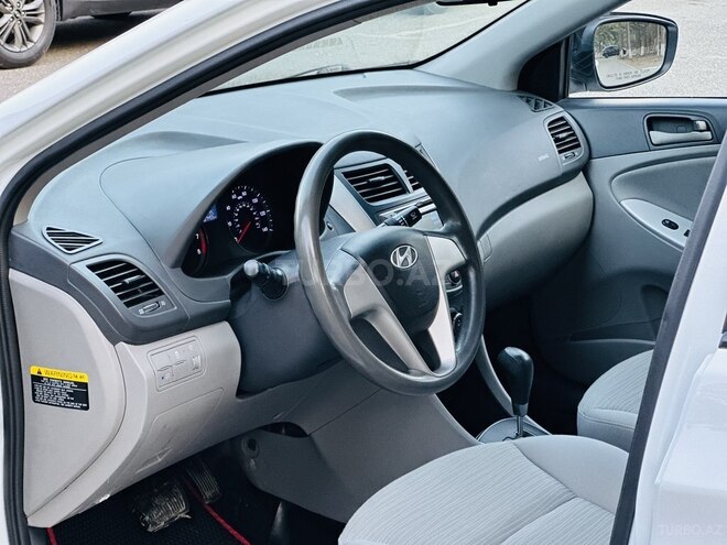 Hyundai Accent 2015, 107,459 km - 1.6 l - Bakı