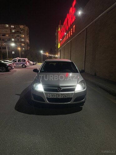 Opel Astra 2004, 200,000 km - 1.4 l - Bakı