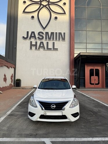 Nissan Sunny 2015, 226,318 km - 1.5 л - Bakı