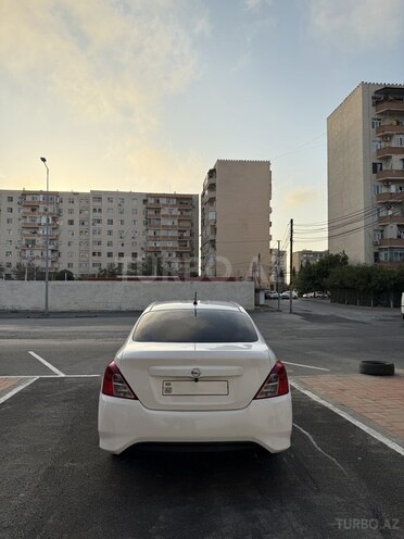 Nissan Sunny 2015, 226,318 km - 1.5 л - Bakı