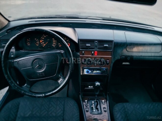 Mercedes C 220 1994, 299,552 km - 2.2 l - Zaqatala