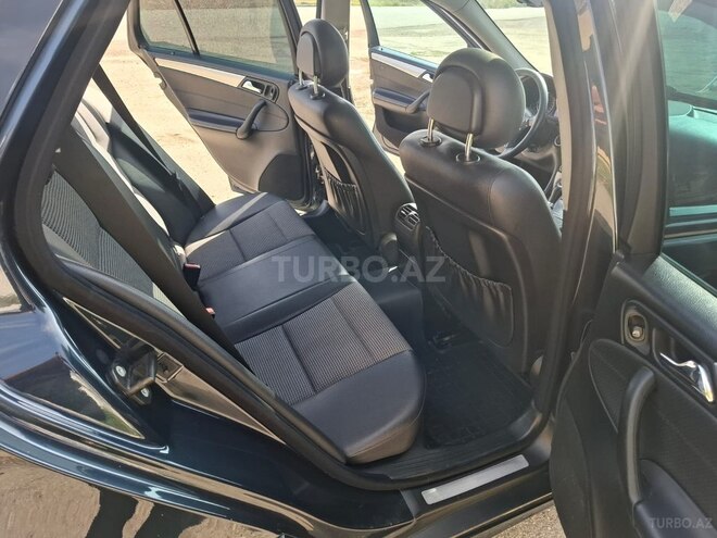 Mercedes C 220 2005, 310,663 km - 2.2 л - Bakı