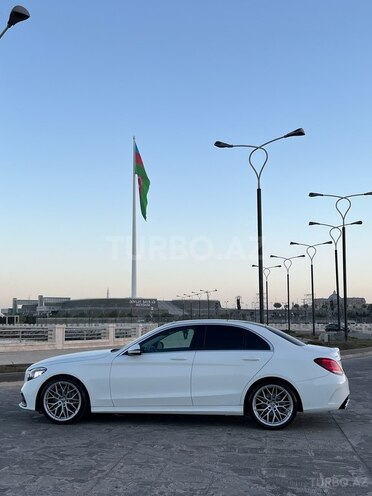 Mercedes C 300 2017, 99,200 km - 2.0 l - Bakı