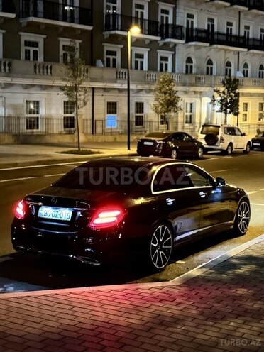 Mercedes E 300-4
