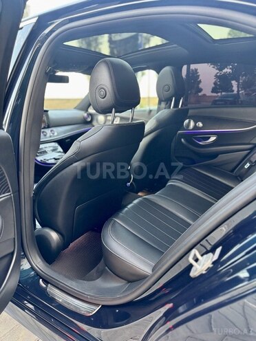 Mercedes E 300-10