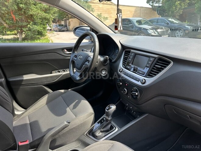 Hyundai Accent 2018, 60,000 km - 1.6 l - Bakı
