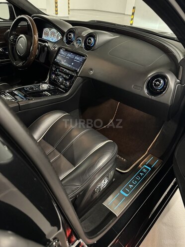 Jaguar XJ-5