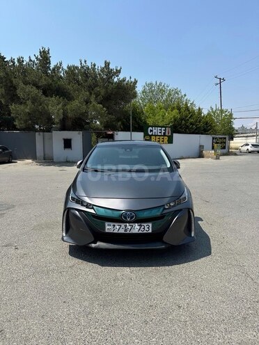 Toyota Prius 2017, 260,000 km - 1.8 l - Bakı