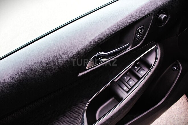 Chevrolet Cruze-11