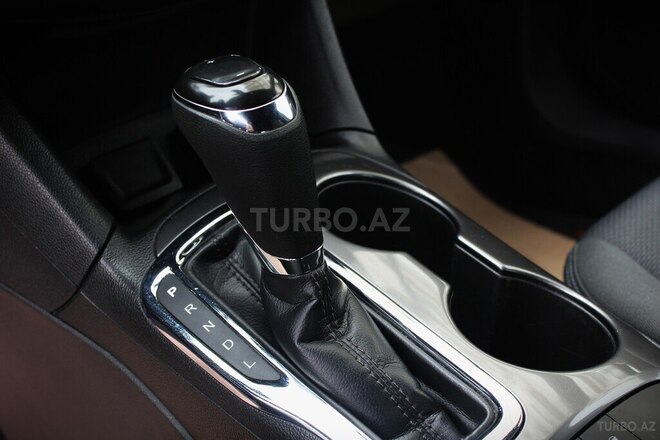 Chevrolet Cruze-16