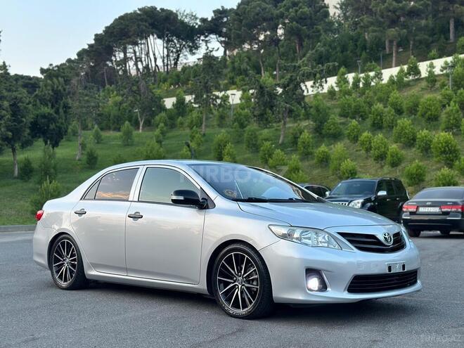 Toyota Corolla 2011, 228,000 km - 1.4 l - Bakı