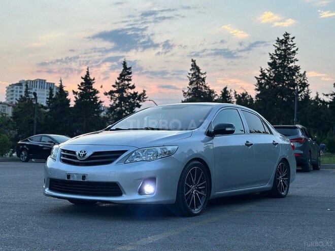 Toyota Corolla 2011, 228,000 km - 1.4 l - Bakı