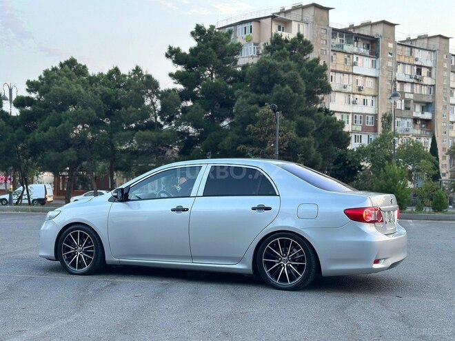 Toyota Corolla 2011, 228,000 km - 1.4 l - Bakı