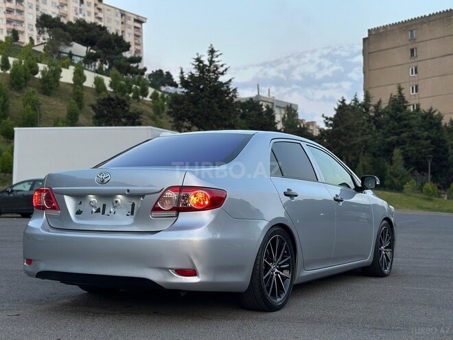 Toyota Corolla 2011, 228,000 km - 1.4 l - Bakı