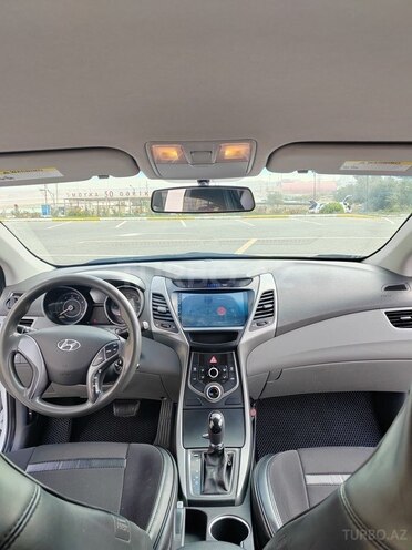Hyundai Elantra 2015, 289,680 km - 1.8 л - Bakı