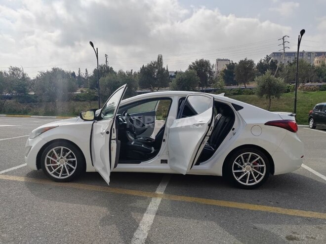 Hyundai Elantra 2015, 289,680 km - 1.8 л - Bakı