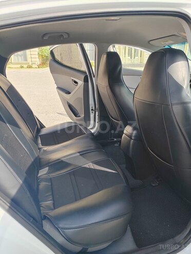 Hyundai Elantra 2015, 289,680 km - 1.8 л - Bakı