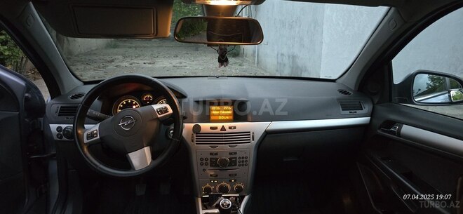 Opel Astra-11