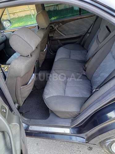 Mercedes E 220 1999, 667,000 km - 2.2 л - Bakı