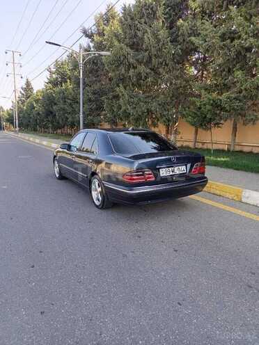 Mercedes E 220 1999, 667,000 km - 2.2 л - Bakı