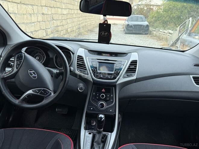 Hyundai Elantra 2015, 302,993 km - 1.8 l - Bakı