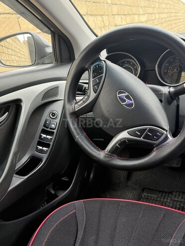 Hyundai Elantra 2015, 302,993 km - 1.8 l - Bakı