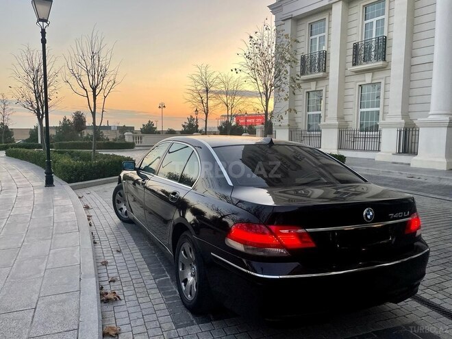 BMW 740-4