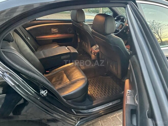 BMW 740-9