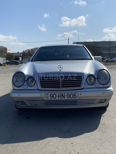 Mercedes E 240 1999, 384,000 km - 2.4 l - Bakı
