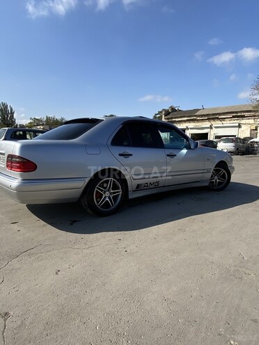 Mercedes E 240 1999, 384,000 km - 2.4 l - Bakı
