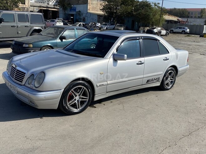 Mercedes E 240 1999, 384,000 km - 2.4 l - Bakı