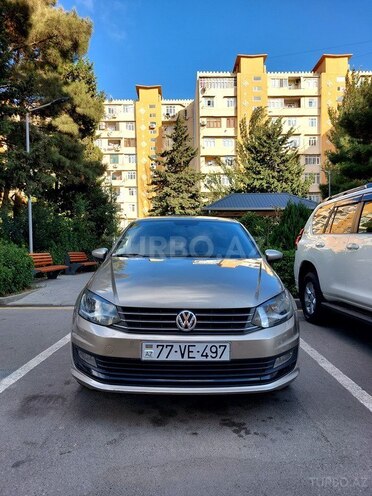 Volkswagen Polo 2018, 163,700 km - 1.6 l - Bakı