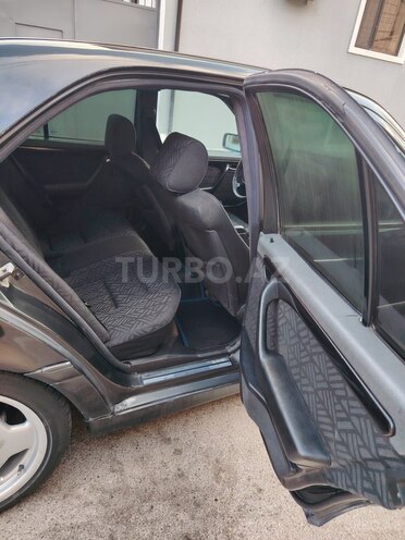 Mercedes C 220 1995, 359,425 km - 2.2 l - Bakı
