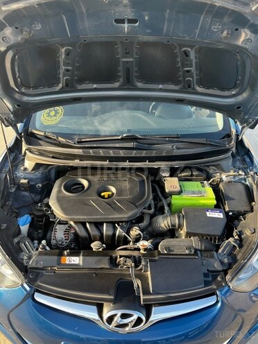 Hyundai Elantra 2015, 205,000 km - 1.8 л - Bakı