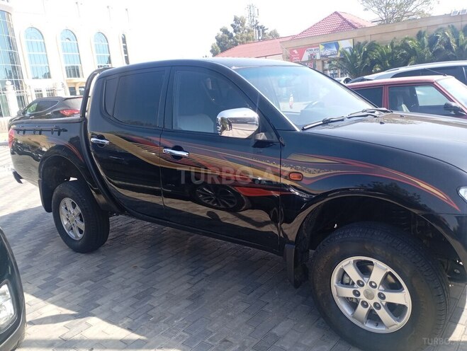 Mitsubishi L200 2010, 222,500 km - 2.5 l - Bakı