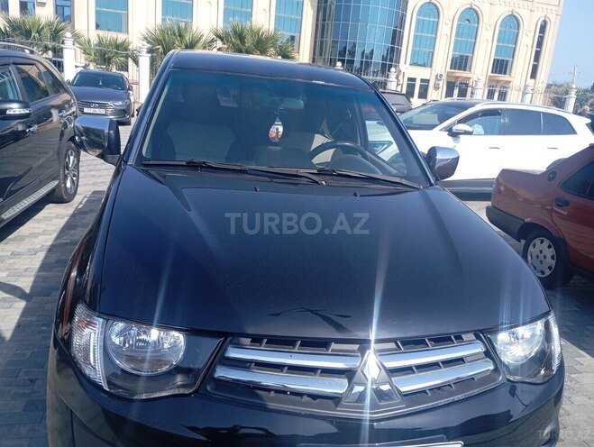 Mitsubishi L200 2010, 222,500 km - 2.5 l - Bakı