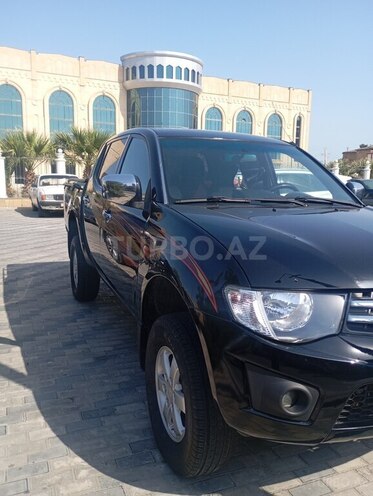 Mitsubishi L200 2010, 222,500 km - 2.5 l - Bakı