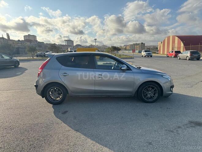 Hyundai i30 2011, 286,000 km - 1.6 l - Xırdalan