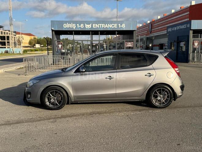 Hyundai i30 2011, 286,000 km - 1.6 l - Xırdalan