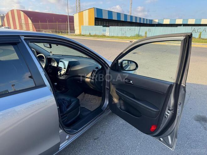 Hyundai i30 2011, 286,000 km - 1.6 l - Xırdalan