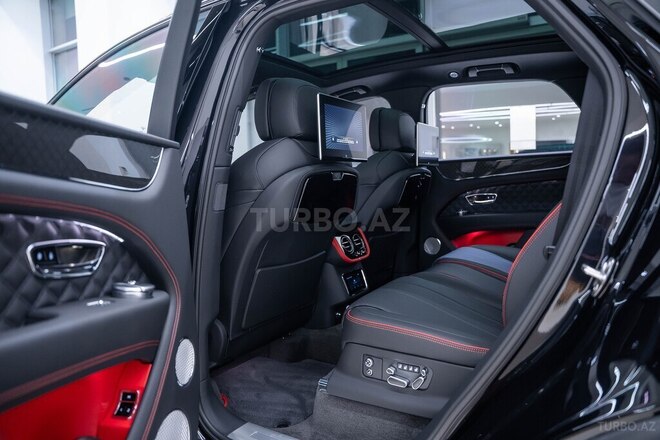 Bentley Bentayga-13