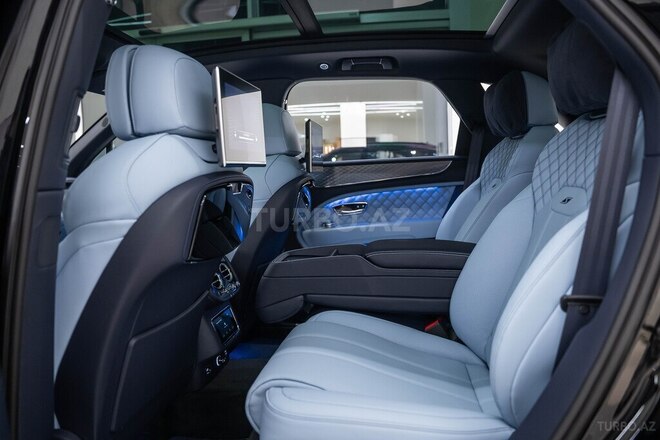 Bentley Bentayga-14