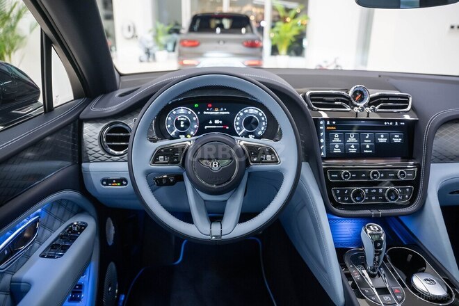 Bentley Bentayga-10