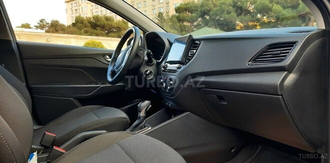 Hyundai Accent 2021, 39,800 km - 1.6 л - Bakı